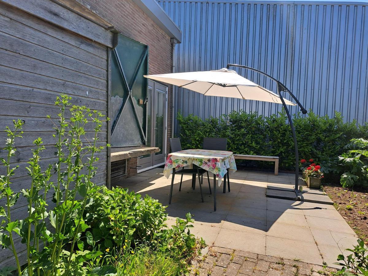 Luxe Ruime Studio Op Unieke, Rustige Locatie Dokkum Extérieur photo